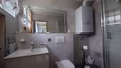 WC mit Waschtisch - 