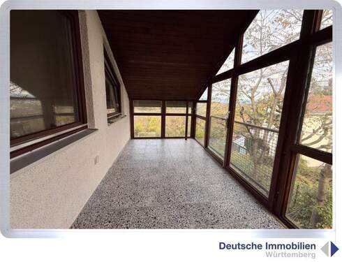 Balkon verglast - 2 Zimmer Etagenwohnung zum Kaufen in Leonberg