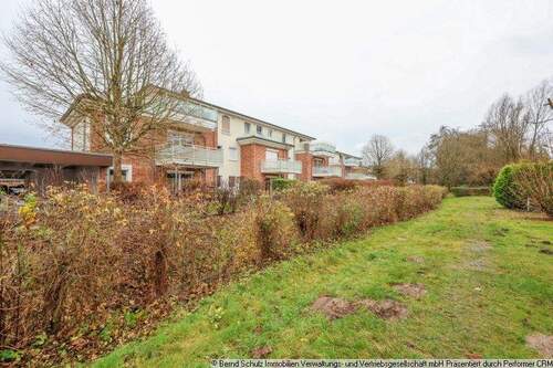 25 Freifläche vor der Terrasse - 