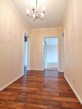 Flur - Etagenwohnung mit 103,00 m&sup2; in Oststeinbek zum Kaufen