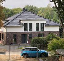 Direkt vom Bauunternehmen ! Sonderpreis ! Doppelhaushälfte in begehrter Lage in HH-Sasel. - Hamburg