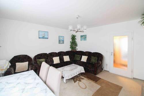 Wohnzimmer - 3 Zimmer Einfamilienhaus in Rosenheim