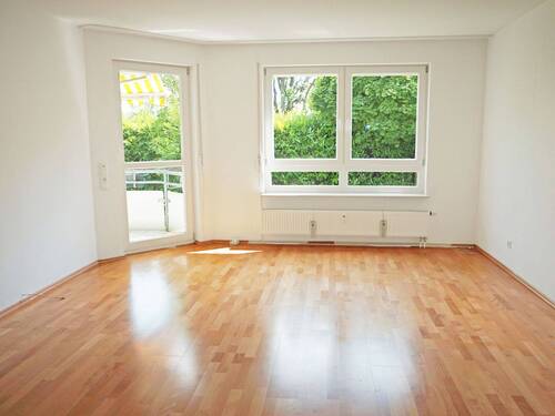 Wohnen
- Gemütliche 3-Zimmerwohnung mit Balkon