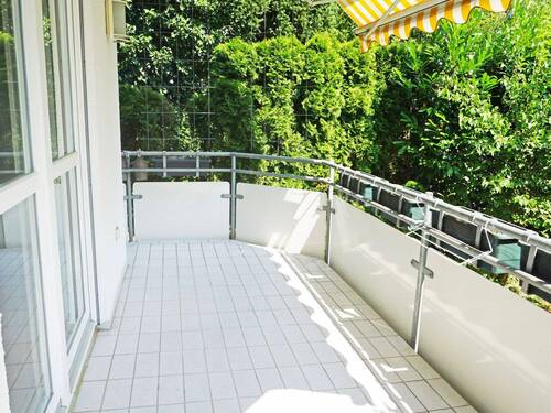 Balkon
- 3 Zimmer Etagenwohnung zur Miete in Stuttgart