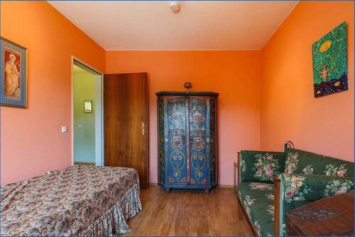 Schlafzimmer Blick zur Tür - 
