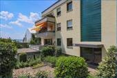 Hausansicht Blick zum Balkon und Eingang - 