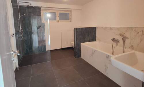 Badezimmer Erdgeschoss - 