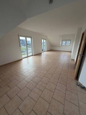 Wohnzimmer.JPG - 2 Zimmer Etagenwohnung zum Kaufen in Seligenstadt