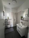 Gästebad mit Dusche & WC - 