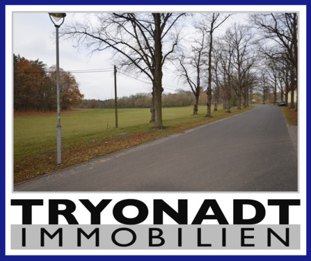 Straßenansicht - Attraktives Baugrundstück mit ca. 660 qm + Gartenland