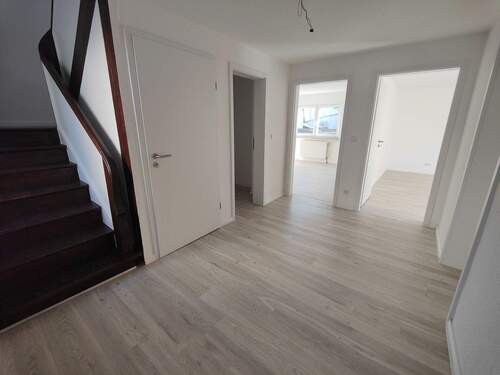 Ansicht - 9 Zimmer Mehrfamilienhaus, Wohnhaus in Rödental