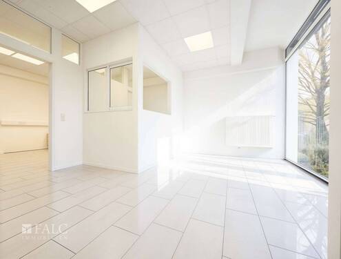Fensterfront - (KI generiert) - Büro mit 50,00 m&sup2; in Sankt Augustin zum Kaufen