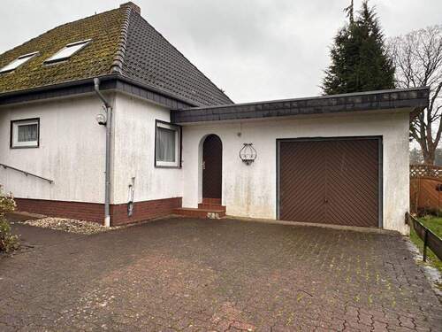 Haus mit Garage - 