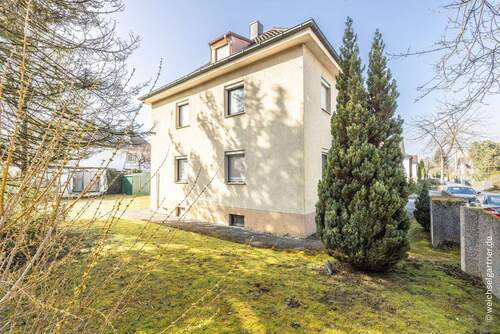 Altbestand und Garten - Grundstück in München zum Kaufen