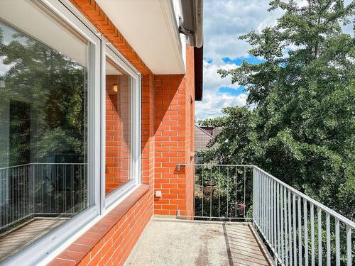 Balkon - Einziehen und wohlfühlen: Renovierte Mietwohnung mit Balkon