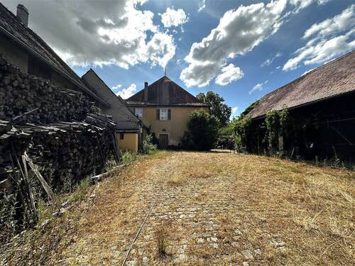 Hof und Scheunen - 