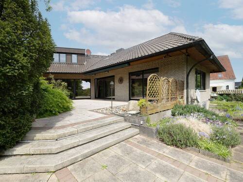 Ansicht Südterrasse - 1 Zimmer Mehrfamilienhaus, Wohnhaus in Löhne