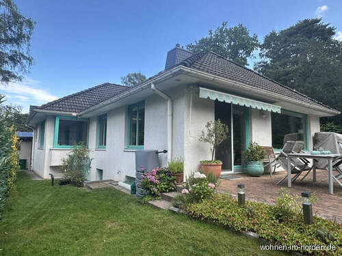 Seitliche Gartenansicht - 4 Zimmer Bungalow zum Kaufen in Hamburg / Rissen