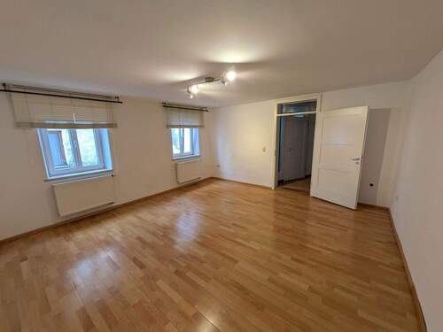 Bild 2 - 5 Zimmer Etagenwohnung zur Miete in Moosburg
