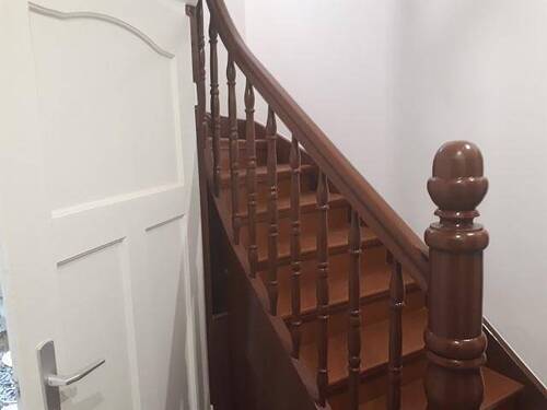 RB8 Haustreppe - 6 Zimmer Einfamilienhaus in Zemmer