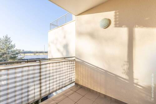 Westloggia mit Strom und Licht - 