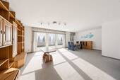 Wohnzimmer - 5 Zimmer Einfamilienhaus zum Kaufen in Berlin