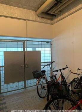 Fahrradabstellmöglichkeit II - 