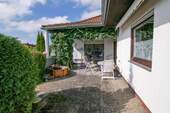 überdachte Terrasse - Mehrfamilienhaus, Wohnhaus mit 163,00 m&sup2; in Altshausen zum Kaufen