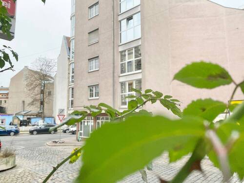 Außenansicht - LICHTDURCHFLUTETE 3 ZIMMER WOHNUNG IM HERZEN VON FÜRTH