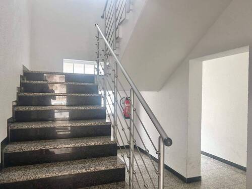 Hausflur - 3 Zimmer Etagenwohnung zur Miete in Fürth