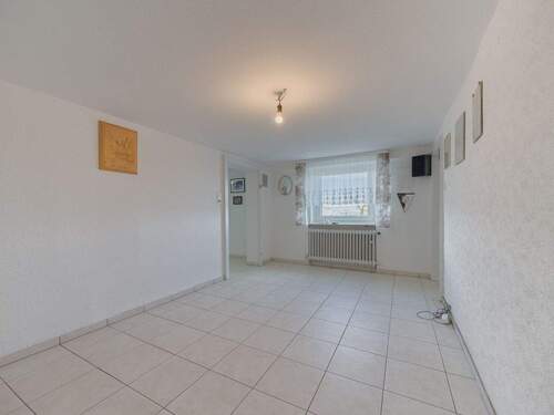 20 UG Zimmer 2 - Einliegerwohnung - 