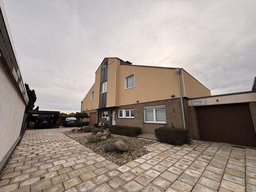 Ansicht - Mehrfamilienhaus, Wohnhaus mit 311,00 m&sup2; in Elsdorf zum Kaufen