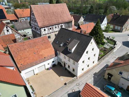 Außenansicht 2 - 6 Zimmer Einfamilienhaus zum Kaufen in Röttingen