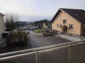Blick vom Balkon - 3 Zimmer Etagenwohnung zum Kaufen in Kieselbronn