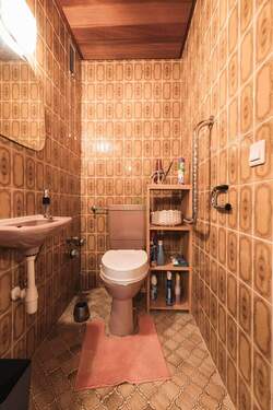 WC - 