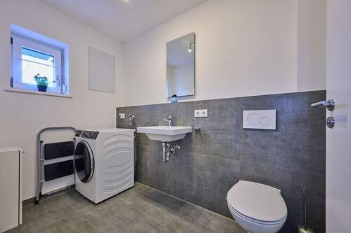 Gäste WC_Waschraum EG - 