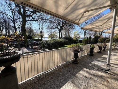 eingefasste Terrasse - 