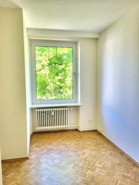 Arbeits/Ankleidezimmer - 