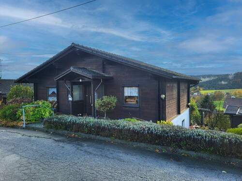 Aussen Ansicht II - Einfamilienhaus mit 149,00 m&sup2; in Grafenau zum Kaufen