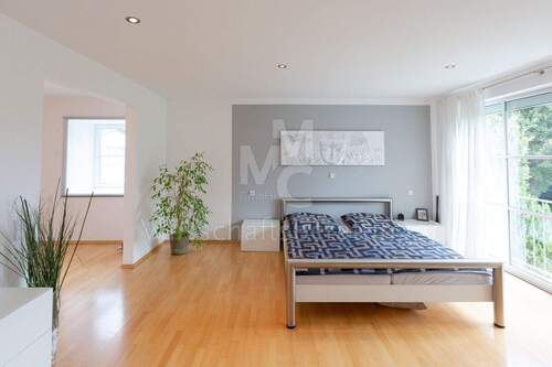 Schlafzimmer mit Ankleide - 