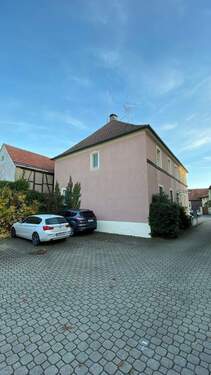 Hofseite.jpg - Mehrfamilienhaus, Wohnhaus zum Kaufen in Grettstadt