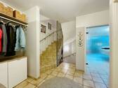 Diele mit Treppe - 