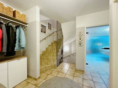 Diele mit Treppe - 