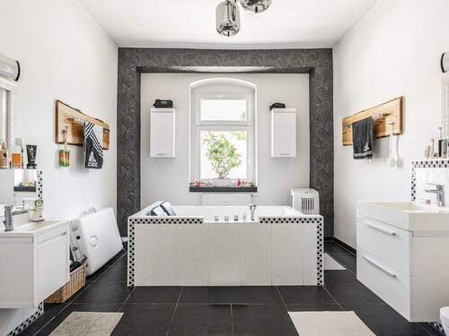 Wannenbad - Mehrfamilienhaus, Wohnhaus mit 227,00 m&sup2; in Potsdam zum Kaufen