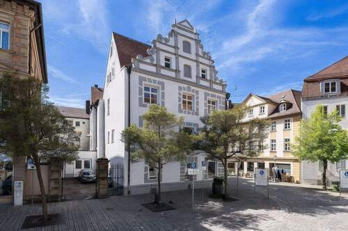 Titelbild - 5 Zimmer Etagenwohnung zum Kaufen in Ansbach