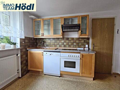 1. Foto Küche samt Einbauküche - 5 Zimmer Doppelhaushälfte in Reutlingen