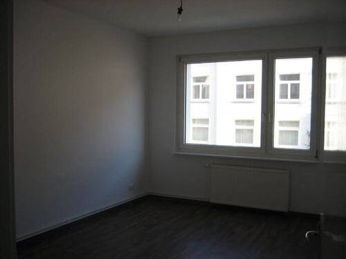 Wohnzimmer - 2 Zimmer Etagenwohnung in Hildesheim