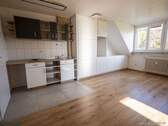 Küche + Wohnzimmer - Günstige und gemütliche 2 Zimmer Wohnung, Engen - Neuhausen