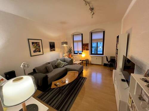 Wohnen - wird ohne Möbel vermietet - 2 Zimmer Etagenwohnung in Dresden