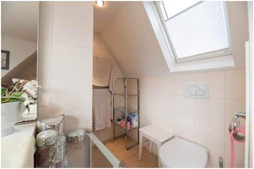 Badezimmer im Dachgeschoss - 